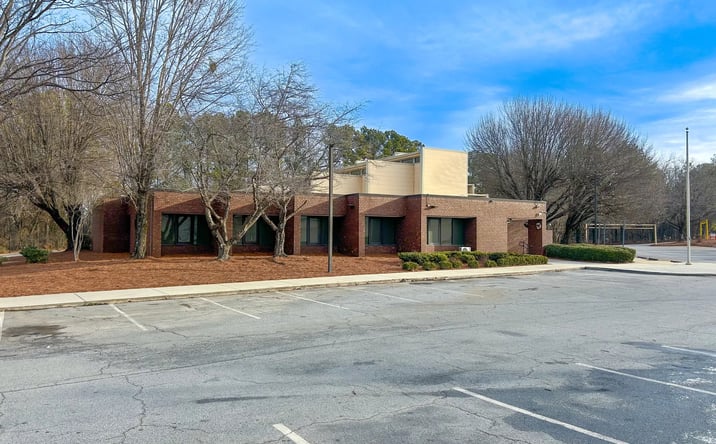 Pictures of Retail property located at 3800 Browns Mill Road Southeast, Atlanta, GA 30354 for sales - image #1