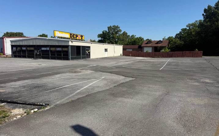 Pictures of Retail, Self Storage property located at 5443 BATTLEFIELD PKWY, RINGGOLD, GA 30736 for sales - image #1