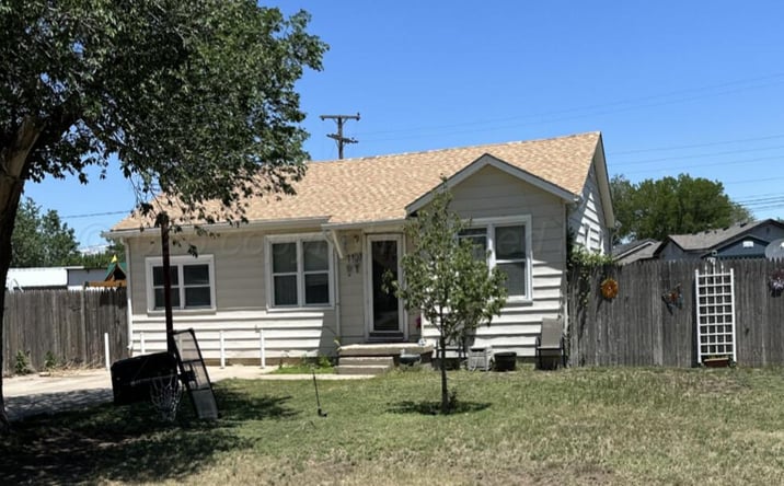 Pictures of Multifamily property located at 1107 2nd, Dumas, TX 79029, 1123 Bink, Dumas, TX 79029, 206 Mered, Dumas, TX 79029, 408 E 12, Dumas, TX 79029, 408 Elm, Dumas, TX 79029, 702 Mered, Dumas, TX 79029, 703 Mered, Dumas, TX 79029 for sales - image #1