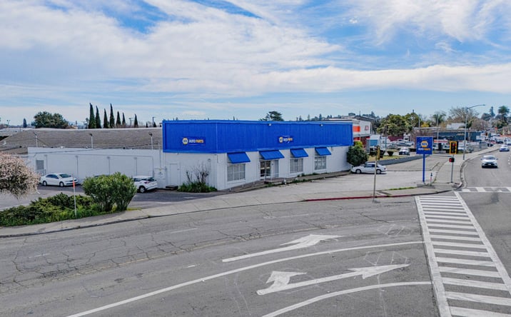 Pictures of Retail property located at 3032 Sonoma Blvd, Vallejo, CA 94590 for sales - image #1