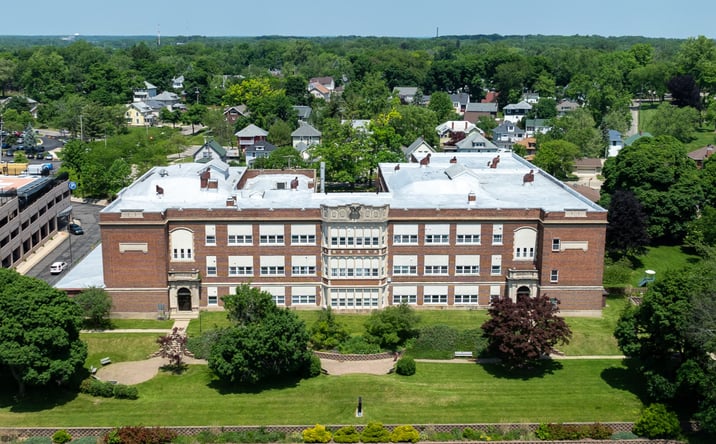 Pictures of Mixed Use, Special Purpose, Multifamily property located at 1210 E MICHIGAN AVE, JACKSON, MI 49201-1839 for sales - image #1