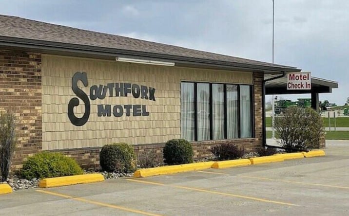 Pictures of Mixed Use, Land, Special Purpose property located at 905 S WASHINGTON ST, BLOOMFIELD, IA 52537-2146 for sales - image #1