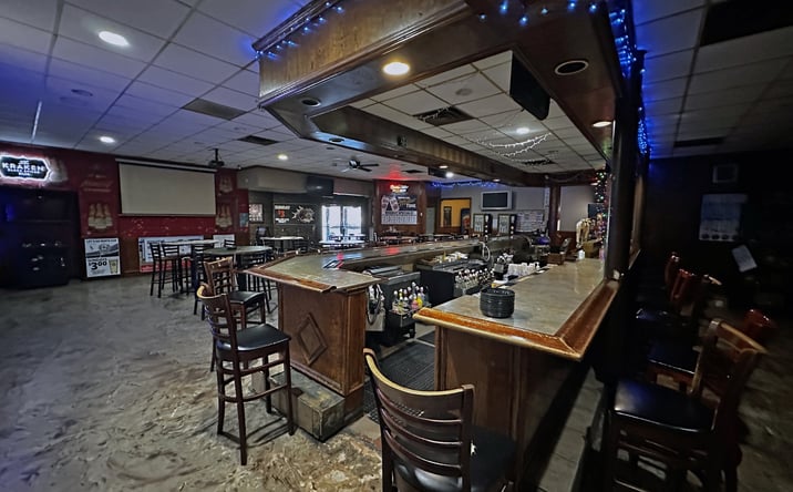 Pictures of Retail property located at 1027 Sheffield Avenue, Dyer, IN 46311 for sales - image #1