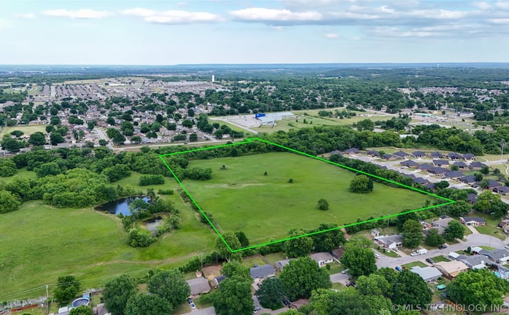 Pictures of Land property located at 7 S Elwood Avenue, Glenpool, OK 74033 for sales - image #1