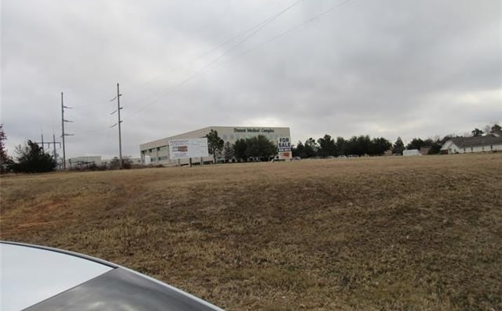 Pictures of Land property located at 1401 Bryan, Durant, OK 74701 for sales - image #1