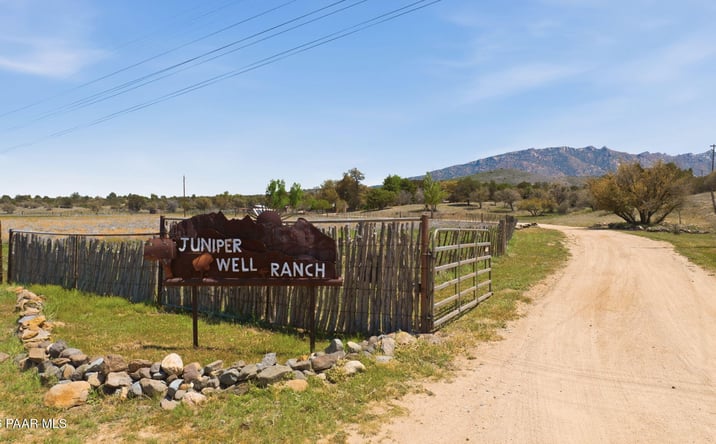 Pictures of Mixed Use, Multifamily, Retail, Office, Industrial property located at 10080 W Tough Country Trail, Skull Valley, AZ 86305 for sales - image #1