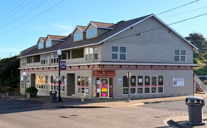Pictures of Retail property located at 310 NW Coast Street, Newport, OR 97365 for sales - image #1