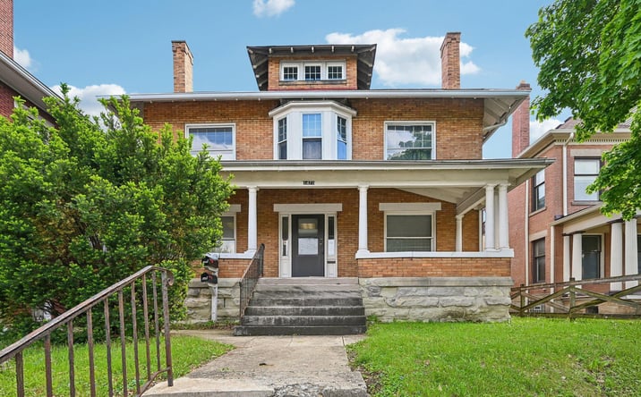 Pictures of Mixed Use property located at 1471 E Broad Street, Columbus, OH 43205 for sales - image #1