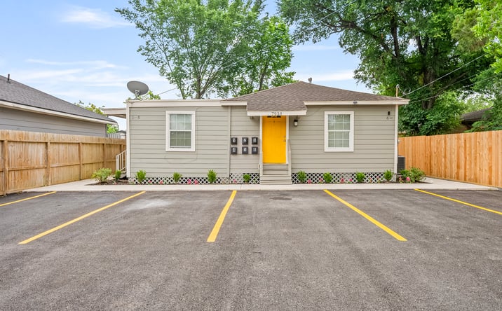 Pictures of Multifamily property located at 7938 KERR ST, HOUSTON, TX 77029 for sales - image #1