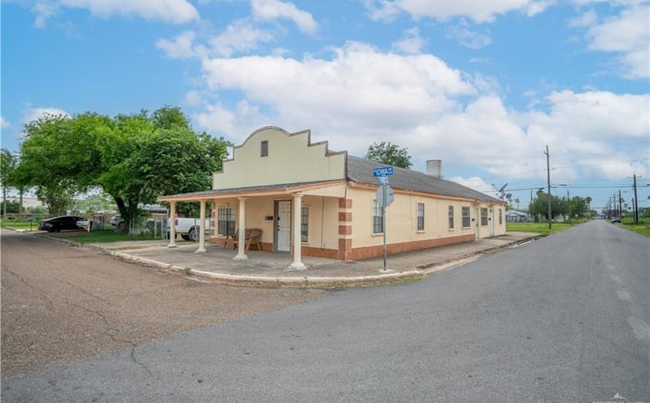 Pictures of Multifamily property located at 100 S Iowa Avenue, Weslaco, TX 78596 for sales - image #1