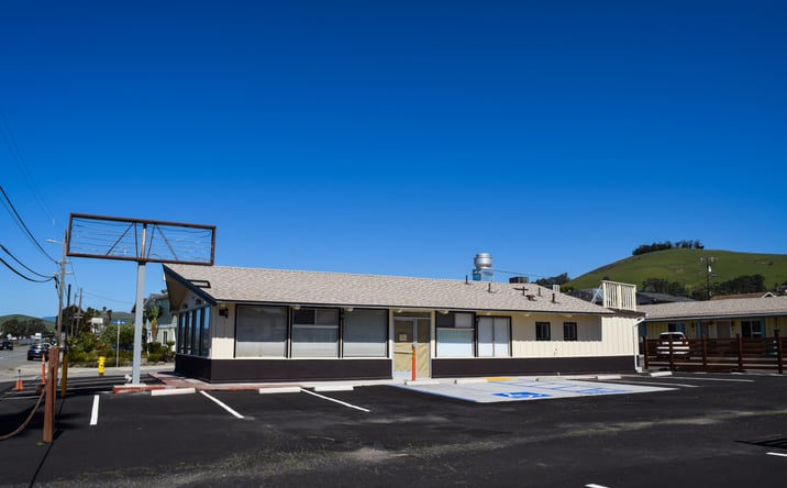 Pictures of Retail property located at 2490 Main St, Morro Bay, CA 93442 for sales - image #1