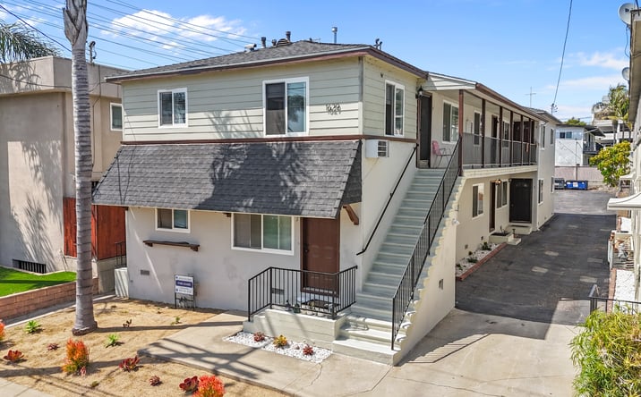 Pictures of Multifamily property located at 1629 Maple Ave, El Segundo, CA 90245 for sales - image #1