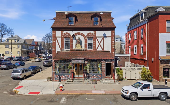 Pictures of Retail property located at 671 BROADWAY, BAYONNE, NJ 07002-4724 for sales - image #1