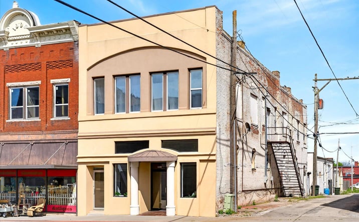 Pictures of Mixed Use property located at 112 S Madison Ave, Aurora, MO 65605 for sales - image #1