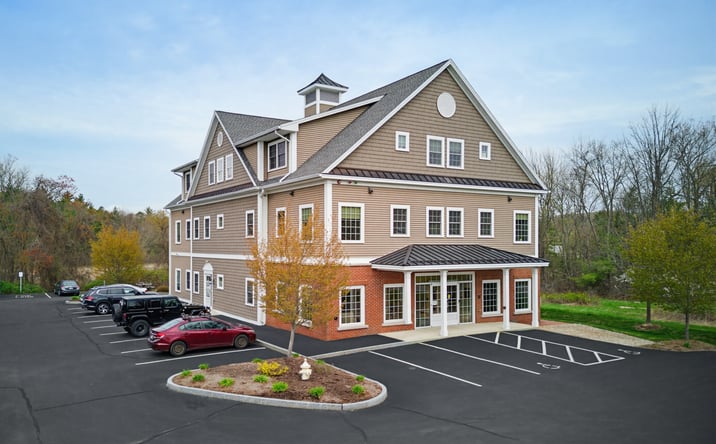 Pictures of Office property located at 26 Londonderry Tpke, Hooksett, NH 03106 for sales - image #1