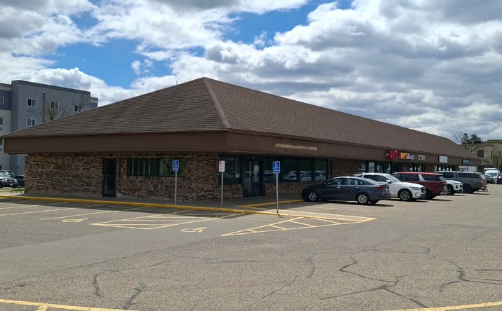 Pictures of Retail property located at 5440 South Robert Trail, Inver Grove Heights, MN 55077-1406 for sales - image #1