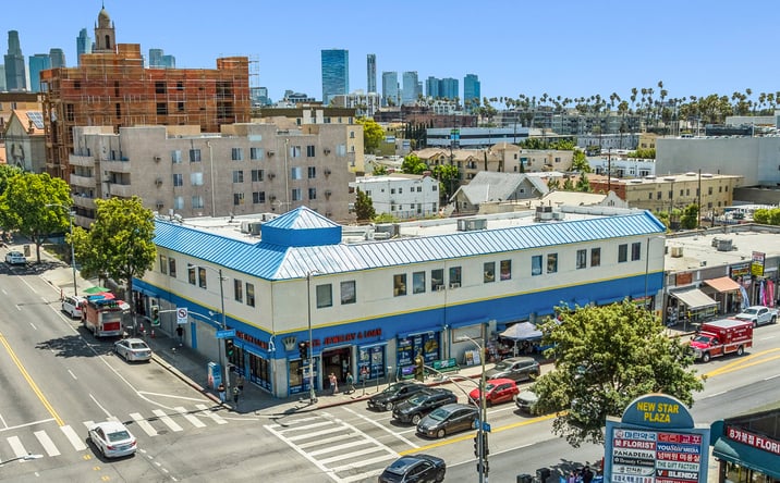 Pictures of Retail property located at 800 S VERMONT AVE, LOS ANGELES, CA 90005-1521 for sales - image #1