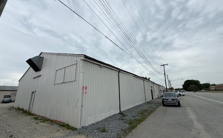 Pictures of Industrial property located at 427 N ENGLISH ST, GREENSBORO, NC 27405-7309 for sales - image #1