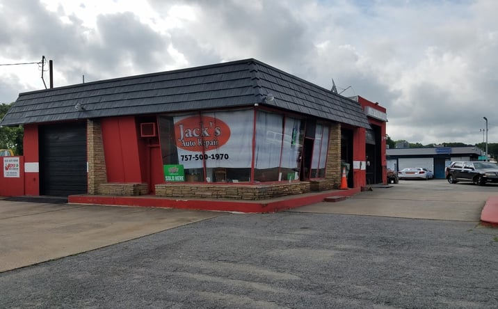 Pictures of Retail property located at 7044 North Military Highway, Norfolk, VA 23518 for sales - image #1
