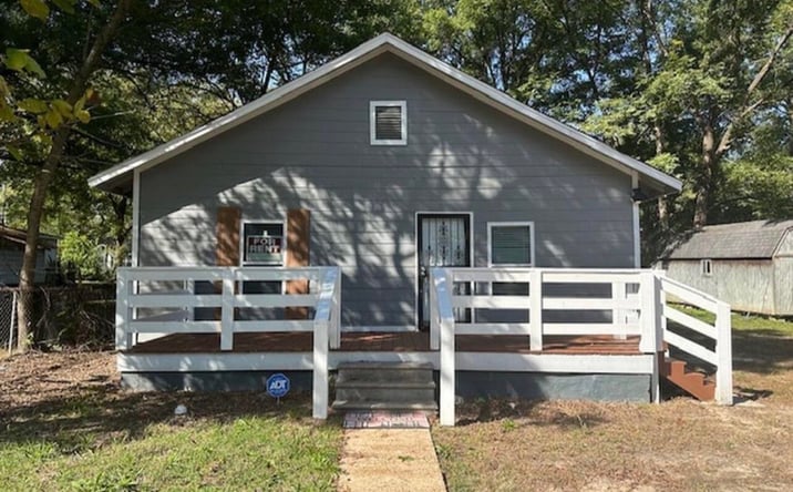 Pictures of Multifamily property located at 2099 Forrest Street, Milan, TN 38358 for sales - image #1