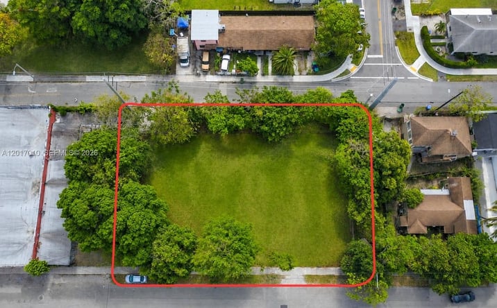 Pictures of Land property located at 3509 NW 9th Ave, Miami, FL 33127 for sales - image #1