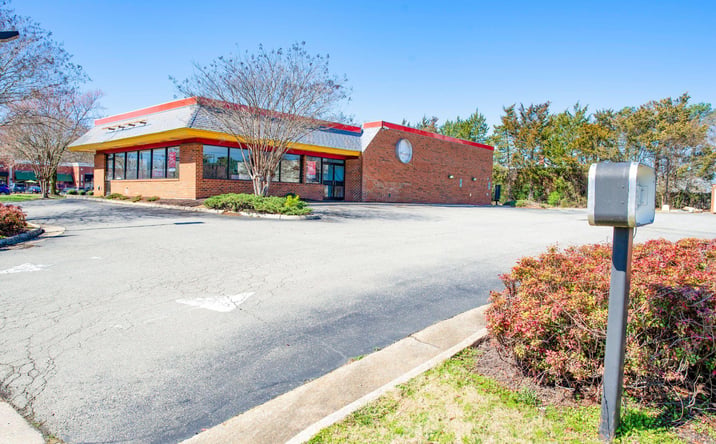 Pictures of Retail property located at 3390 Terry Road, Jackson, MS 39212 for sales - image #1