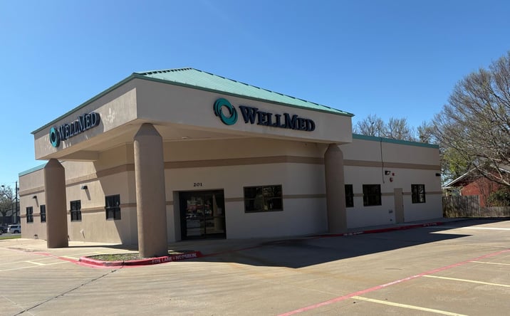 Pictures of Office property located at 201 West 5th Street, Bonham, TX 75418 for sales - image #1