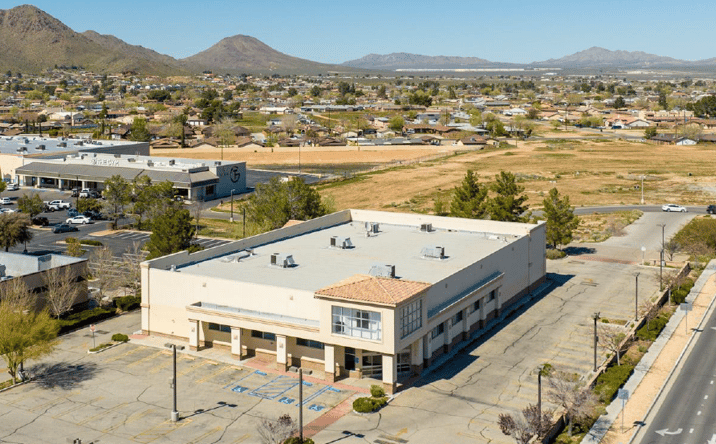 Pictures of Retail property located at 20250 US Highway 18, Apple Valley, CA 92307 for sales - image #1