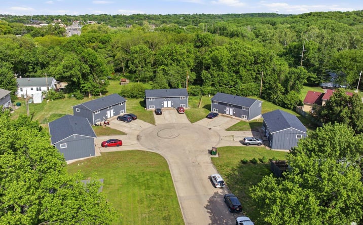 Pictures of Multifamily property located at 3306-3308 Fairman Circle, Manhattan, KS 66503 for sales - image #1