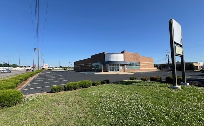 Pictures of Retail property located at 1355 2nd Street, Henderson, KY 42420 for sales - image #1