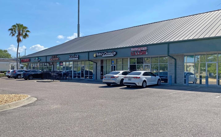 Pictures of Retail property located at 3503 Kernan Boulevard South, Jacksonville, FL 32224 for sales - image #1