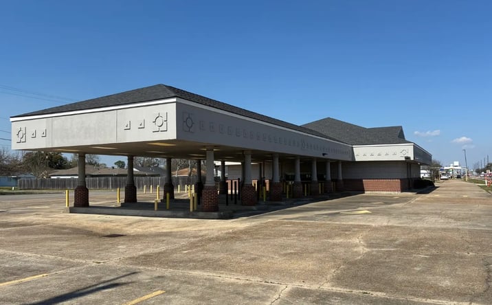 Pictures of Retail property located at 1920 Gerstner Memorial Drive, Lake Charles, LA 70601 for sales - image #1