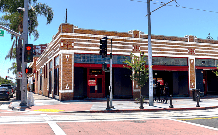 Pictures of Retail, Office, Mixed Use property located at 302 West 4th Street, Santa Ana, CA 92701 for sales - image #1