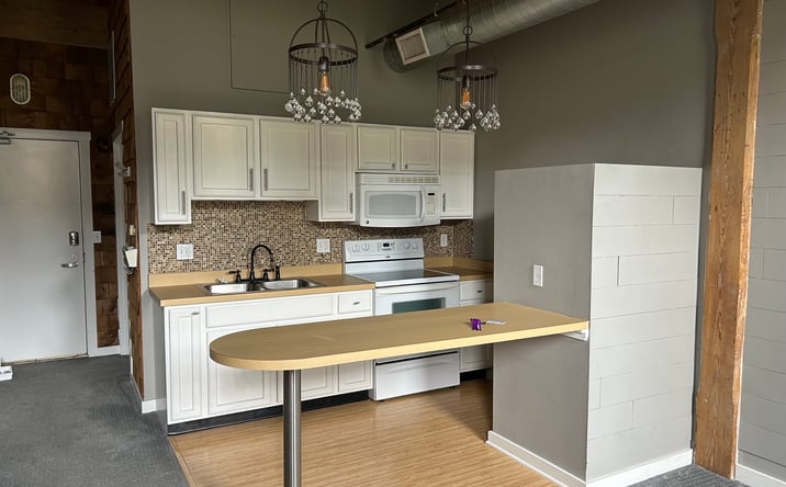 Pictures of Multifamily property located at 940 Monroe Avenue Northwest, Grand Rapids, MI 49503 for sales - image #1