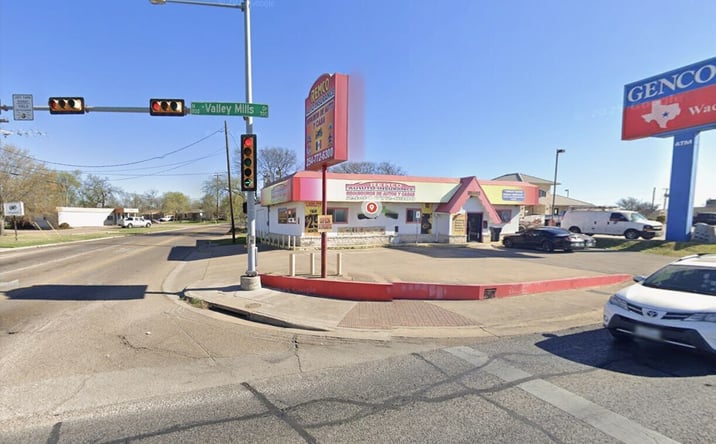 Pictures of Retail property located at 737 North Valley Mills Drive, Waco, TX 76710 for sales - image #1