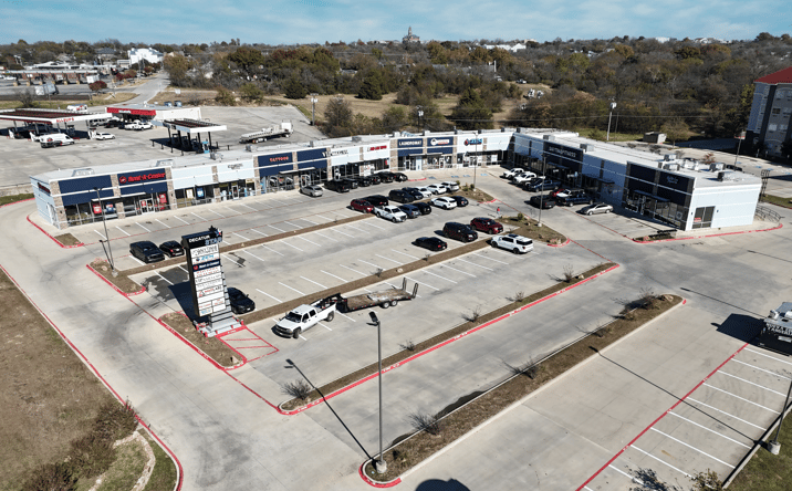 Pictures of Retail property located at 1401 S U.S. 287, Decatur, TX 76234 for sales - image #1