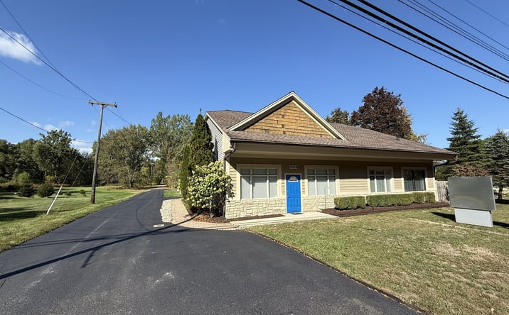Pictures of Office property located at 3048 W Clarkston Rd, Lake Orion, MI 48362 for sales - image #1