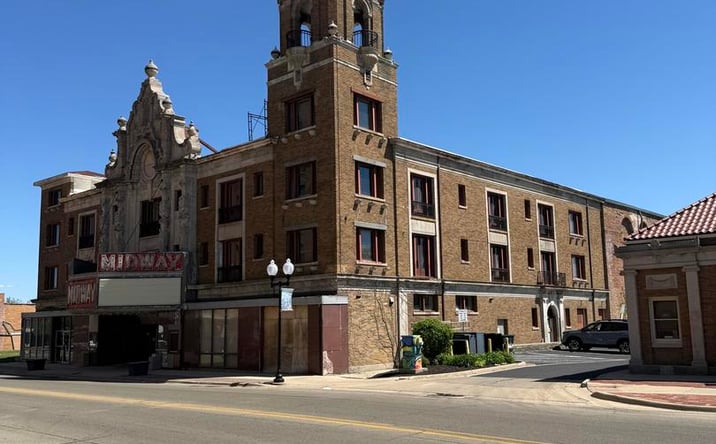 Pictures of Retail property located at 721 E State Street, Rockford, IL 61104 for sales - image #1