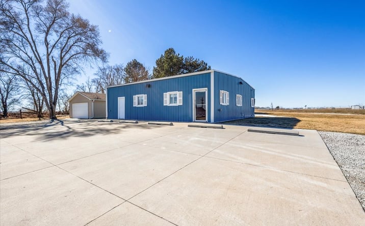 Pictures of Retail, Office property located at 1555 County Road 16, Wahoo, NE 68066 for sales - image #1