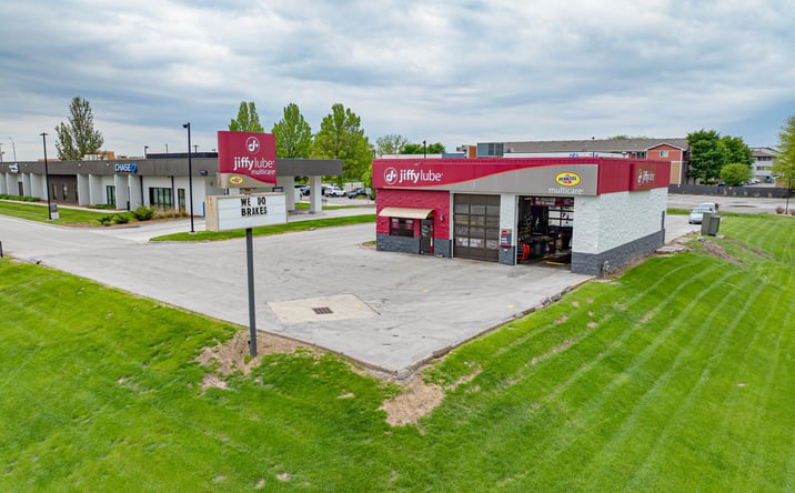 Pictures of Retail property located at 6136 SE 14th Street, Des Moines, IA 50320 for sales - image #1