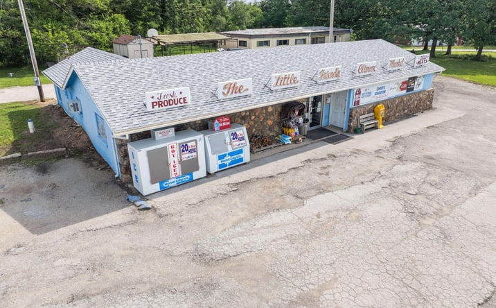 Pictures of Retail property located at 14343 SW STATE RTE 7, Climax Springs, MO 65324 for sales - image #1