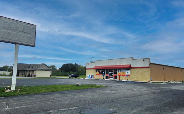 Pictures of Retail property located at 2646 9 Mile Road, Remus, MI 48340 for sales - image #1
