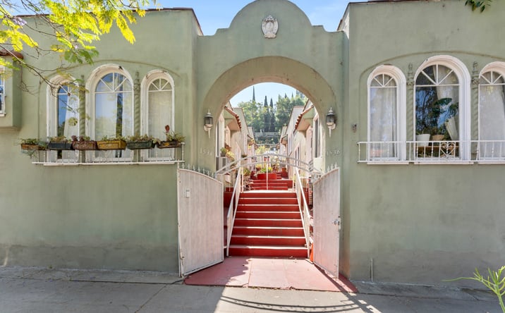 Pictures of Multifamily property located at 1536 Silver Lake Blvd, Los Angeles, CA 90026 for sales - image #1