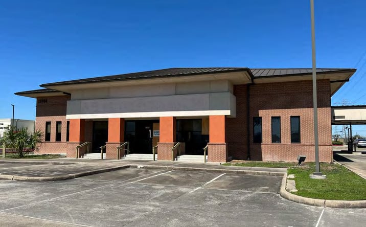 Pictures of Retail property located at 11008 Bellaire Blvd, Houston, TX 77072 for sales - image #1