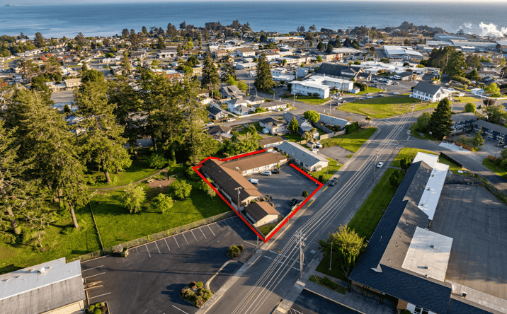 Pictures of Multifamily property located at 542 Pacific Avenue, Brookings, OR 97415 for sales - image #1