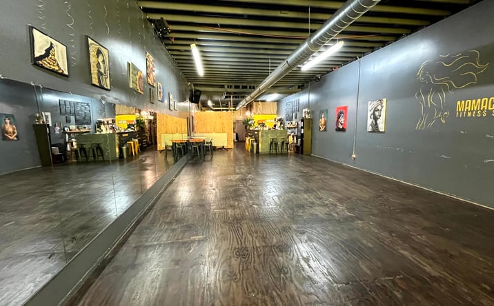 Pictures of Retail property located at 3348 W montrose Avenue, Chicago, IL 60618 for sales - image #1