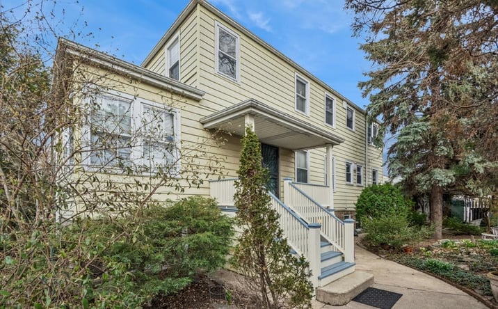Pictures of Multifamily property located at 1762 W Morse Avenue, Chicago, IL 60626 for sales - image #1