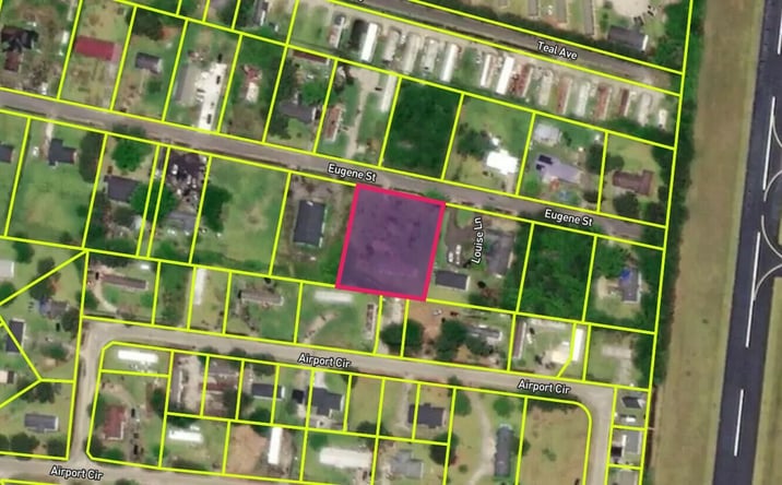 Pictures of Land, Multifamily, Mobile Home Park property located at 320 Eugene St, Lake City, SC 29560 for sales - image #1