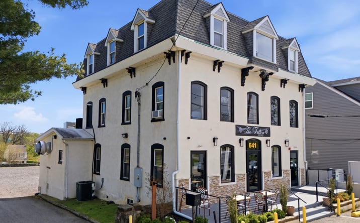 Pictures of Retail property located at 641 Old Elm Street, Conshohocken, PA 19428-1045 for sales - image #1
