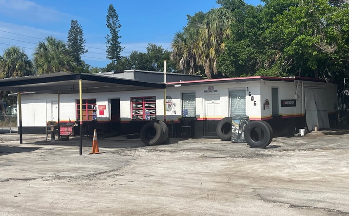 Pictures of Retail, Office, Mixed Use property located at 1606 9th Street West, Bradenton, FL 34205 for sales - image #1